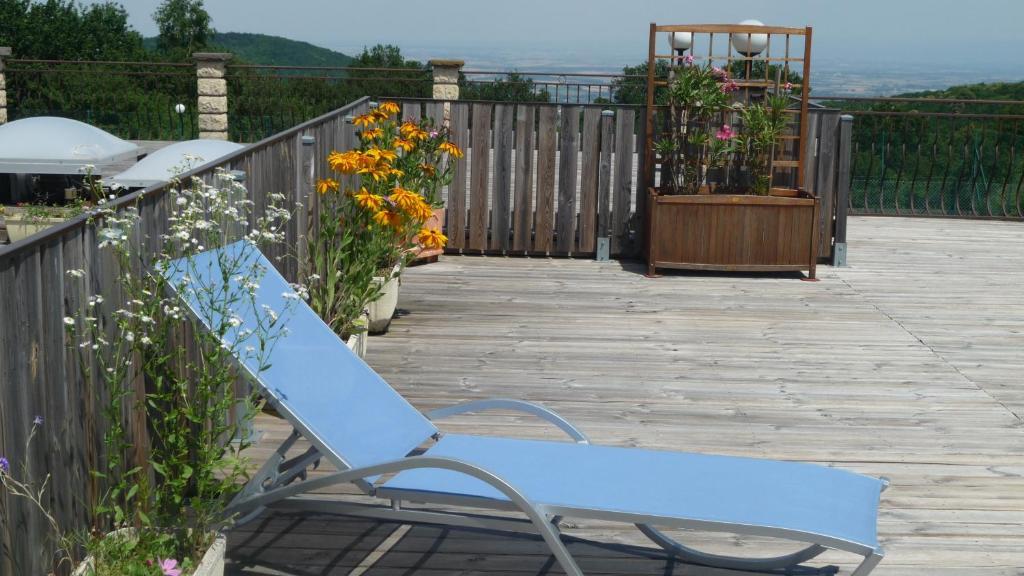Hotel Logis La Rose Des Vents Volvic Zewnętrze zdjęcie