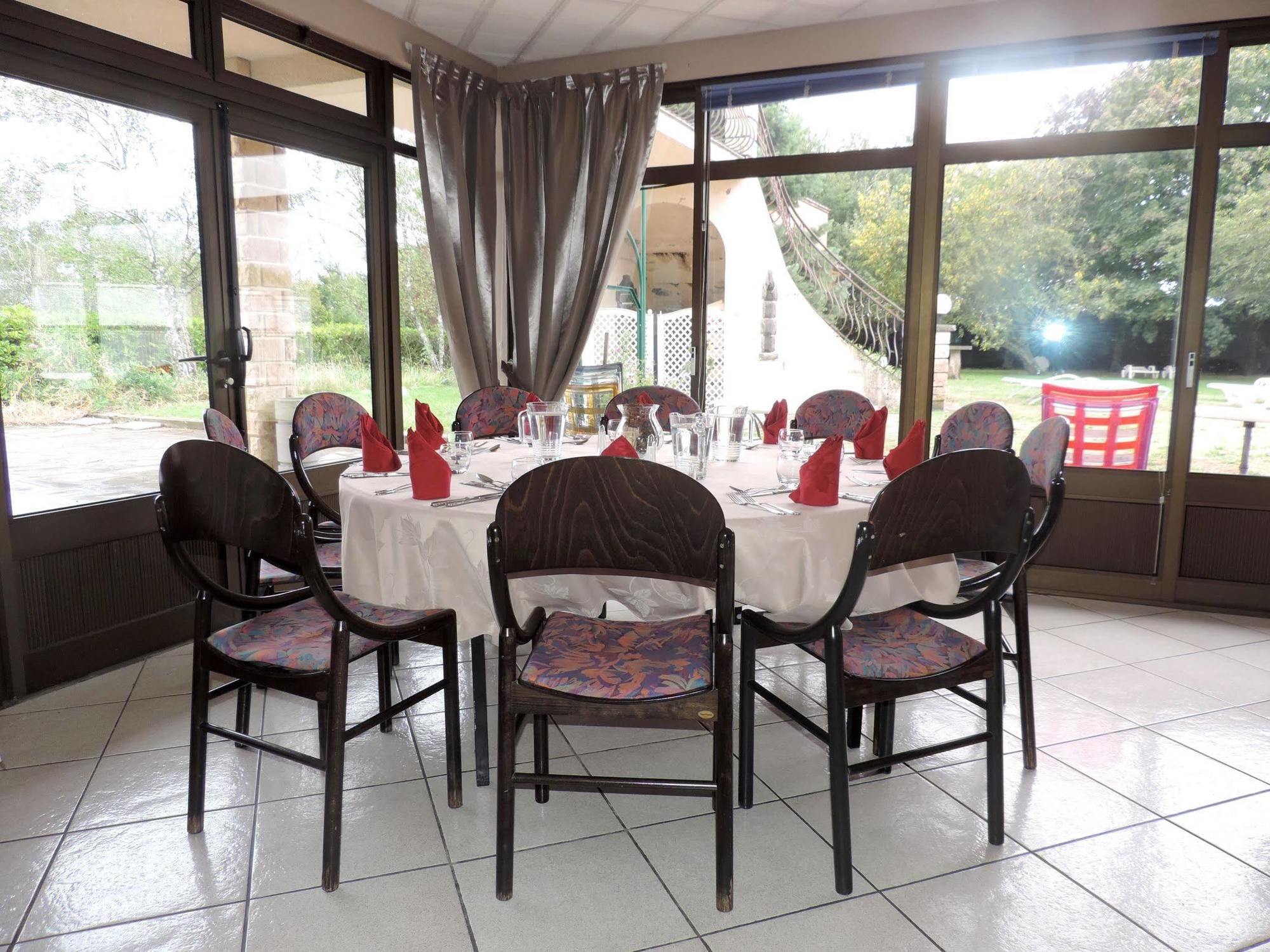 Hotel Logis La Rose Des Vents Volvic Zewnętrze zdjęcie