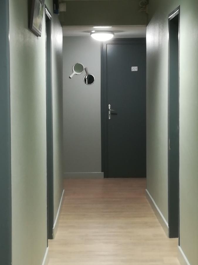 Hotel Logis La Rose Des Vents Volvic Zewnętrze zdjęcie