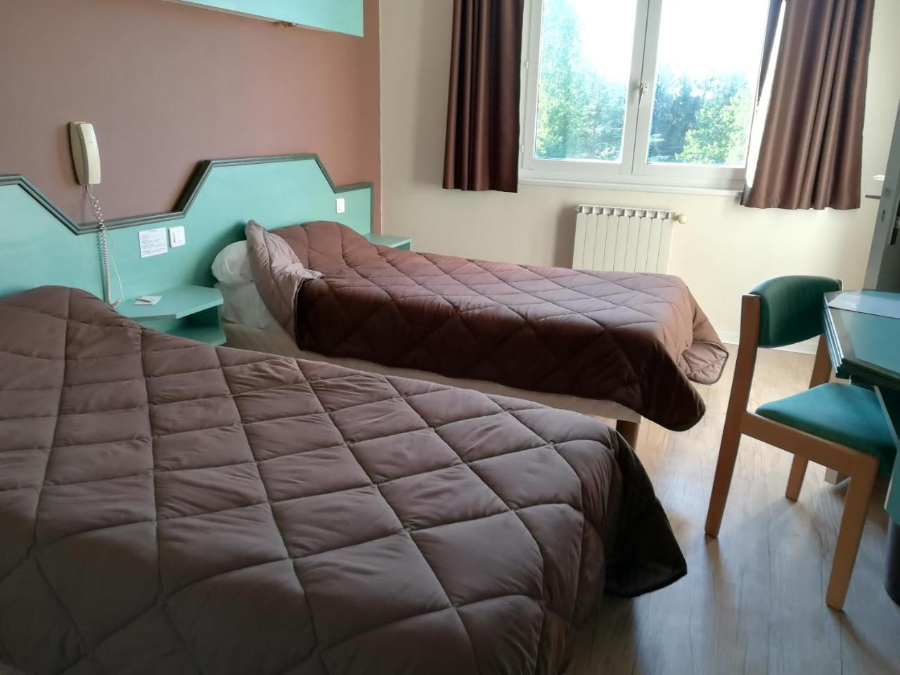 Hotel Logis La Rose Des Vents Volvic Zewnętrze zdjęcie