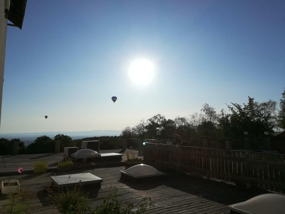 Hotel Logis La Rose Des Vents Volvic Zewnętrze zdjęcie
